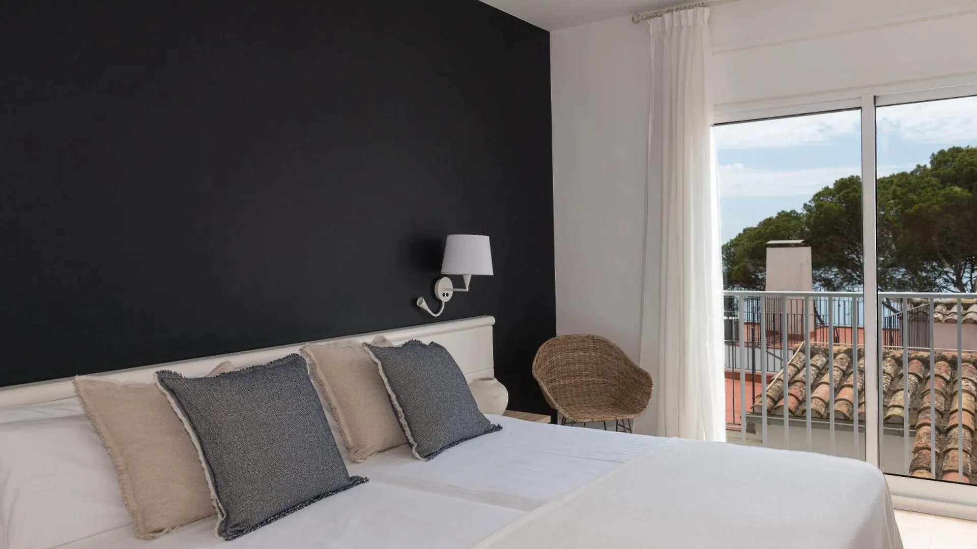 Hotel Terramar Llafranc 3*,  Spain
