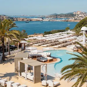 destino-pacha-ibiza-resort.ibizaislandhotels.net/